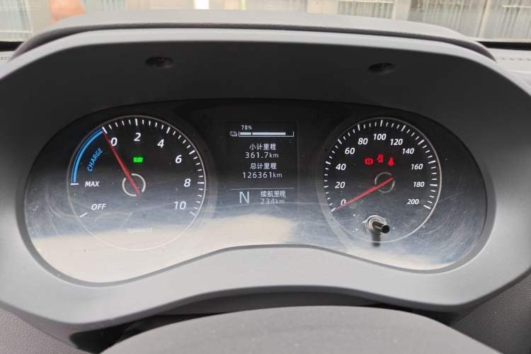 Used Wuling Yangguang 2024 300km Range Practical Window-Sealed Version 60kW Instrument Cluster