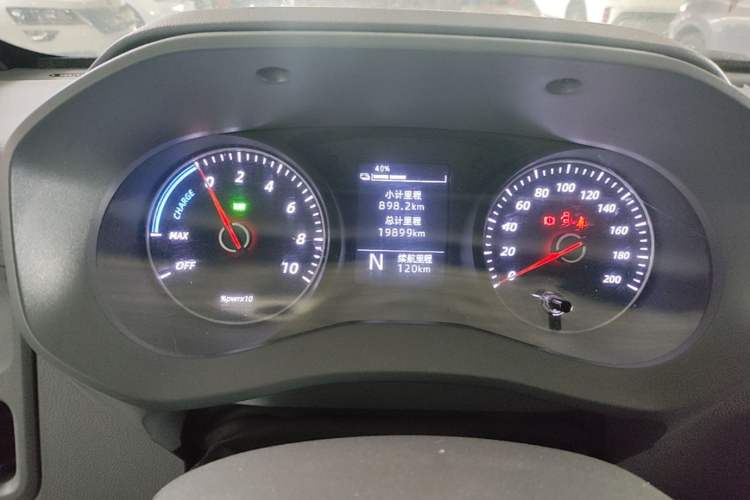 Used Wuling Yangguang 2024 300KM Comfort Version Passenger Van 75kW Instrument Cluster