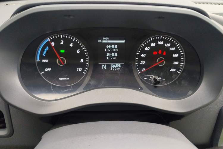 Used Wuling Yangguang 2024 300KM Comfort Version Passenger Van 75kW Instrument Cluster