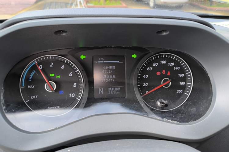 Used Wuling Yangguang 2024 300km Range Practical Window-Sealed Version 60kW Instrument Cluster