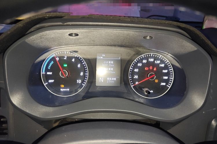 Used Wuling Yangguang 2024 300KM Comfort Version Passenger Van 75kW Instrument Cluster