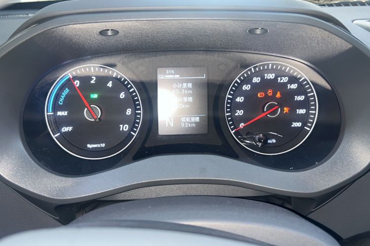 Used Wuling Yangguang 2024 300KM Comfort Version Passenger Van 75kW Instrument Cluster