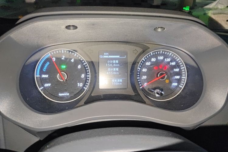 Used Wuling Yangguang 2024 300KM Comfort Version Passenger Van 75kW Instrument Cluster