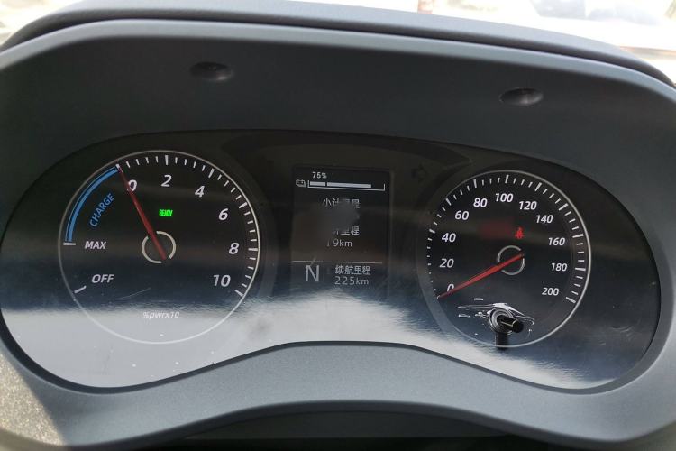 Used Wuling Yangguang 2024 300KM Comfort Version Passenger Van 75kW Instrument Cluster