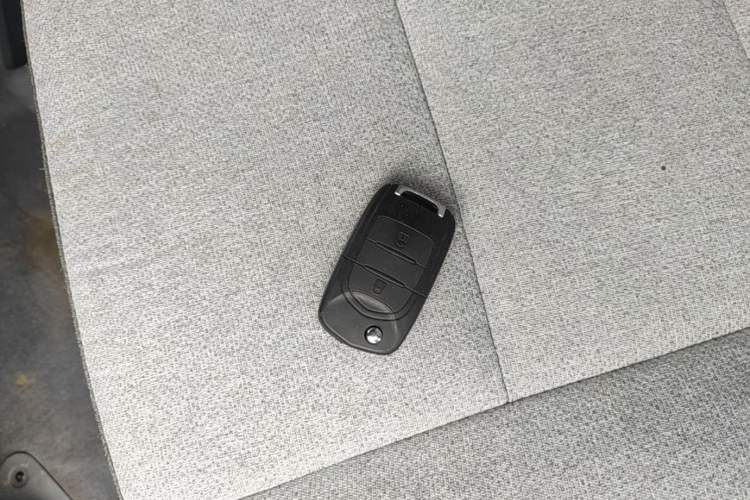 Used Wuling Yangguang 2024 300km Range Practical Window-Sealed Version 60kW Interior 1