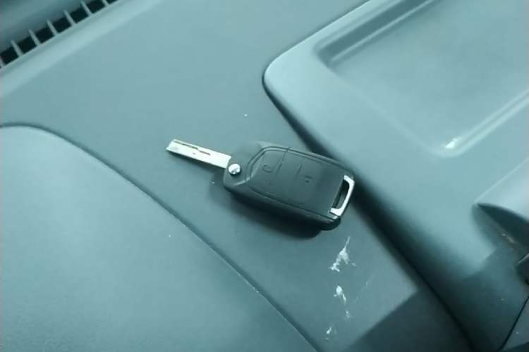 Used Wuling Yangguang 2024 230km Practical Enclosed-Window Version 60kW Interior 1