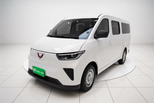 Używany Wuling Yangguang 2024 300KM Comfort Version Passenger Van 75kW