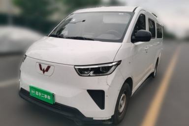 Used Wuling Yangguang 2024 300KM Comfort Version Passenger Van 75kW