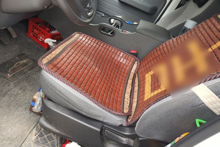 Used Wuling Yangguang 2024 300km Comfort Version with Sealed Windows 60kW Left Front Seat