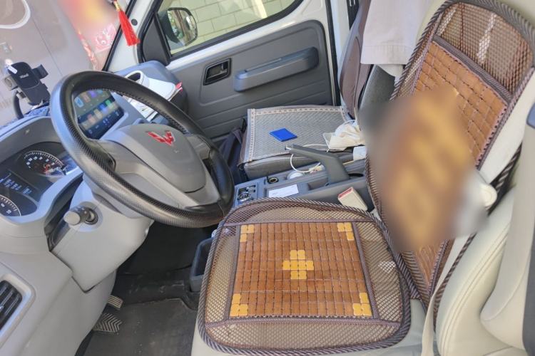 Used Wuling Yangguang 2024 300km Range Practical Window-Sealed Version 60kW Left Front Seat