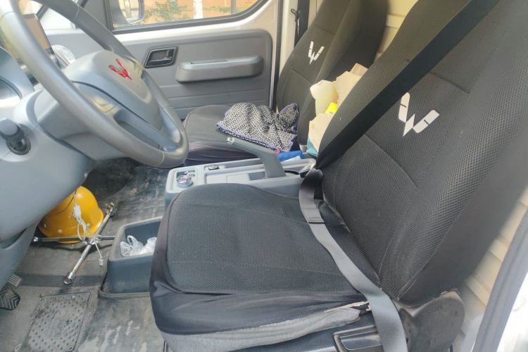 Used Wuling Yangguang 2024 300km Comfort Version with Sealed Windows 60kW Left Front Seat