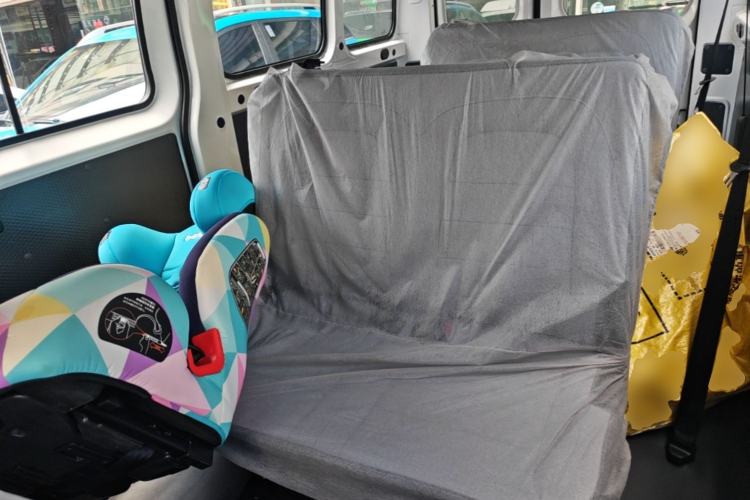 Used Wuling Yangguang 2024 300KM Comfort Version Passenger Van 75kW Left Rear Seat