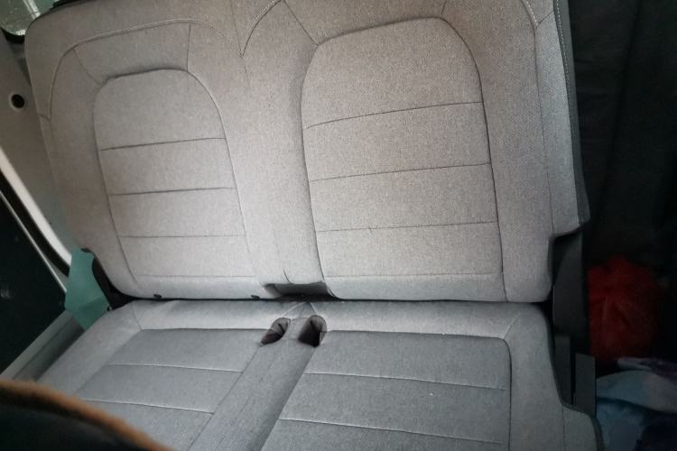 Used Wuling Yangguang 2024 300KM Comfort Version Passenger Van 75kW Left Rear Seat
