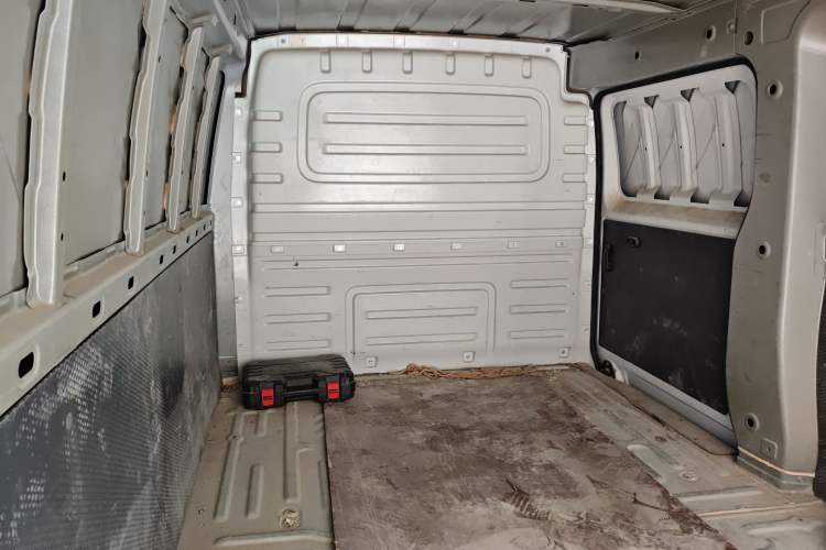 Used Wuling Yangguang 2024 300km Range Practical Window-Sealed Version 60kW Left Rear Seat
