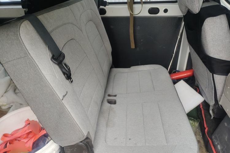 Used Wuling Yangguang 2024 300KM Comfort Version Passenger Van 75kW Left Rear Seat