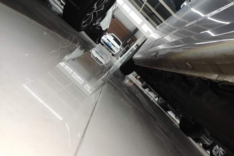 Used Wuling Yangguang 2024 300KM Comfort Version Passenger Van 75kW Left Side Sill