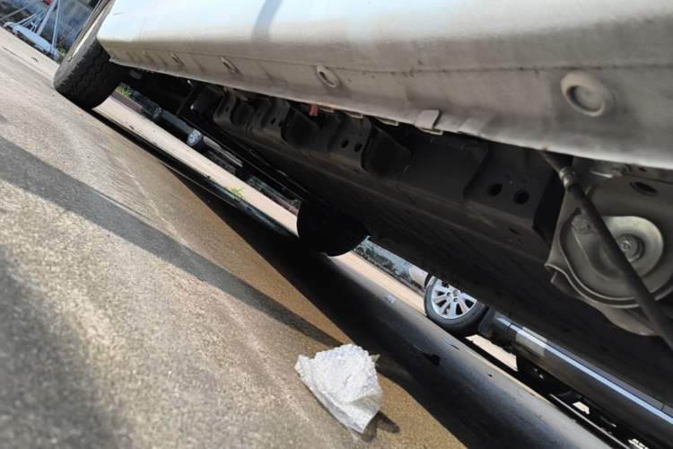 Used Wuling Yangguang 2024 300km Range Practical Window-Sealed Version 60kW Left Side Sill
