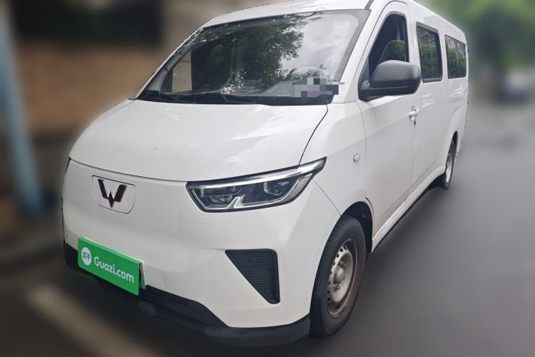 Wuling Yangguang 2024 300km Comfort-Grade Passenger Van 60kW مستعملة Guazi used car, China used car export, Used car for sale, Used  cars, Cheapest cars for sale