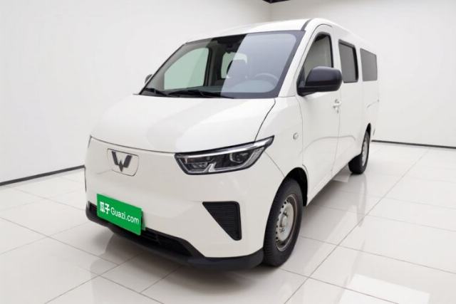 Wuling Yangguang 2024 300km Comfort-Grade Passenger Van 60kW مستعملة