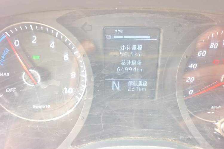 Used Wuling Yangguang 2024 300km Comfort Version with Sealed Windows 60kW Odometer Close Up