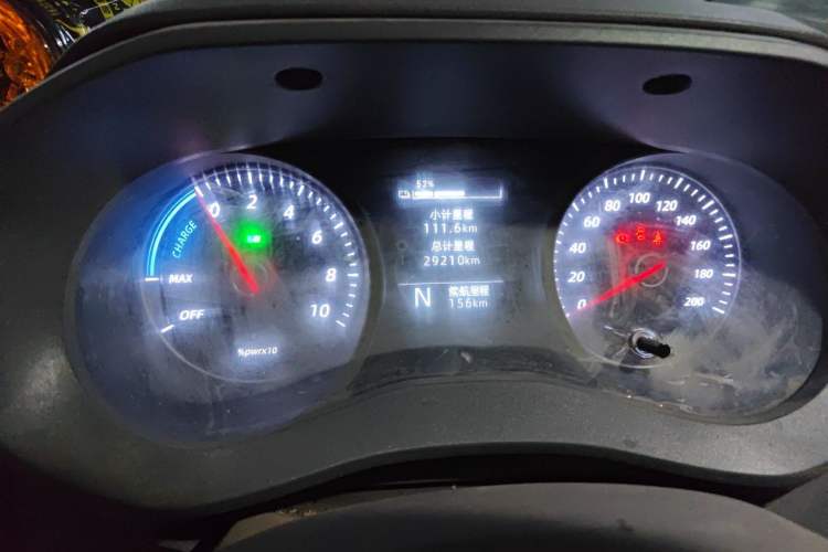 Used Wuling Yangguang 2024 300km Comfort Version with Sealed Windows 60kW Odometer Close Up