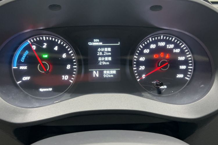 Used Wuling Yangguang 2024 300KM Comfort Version Passenger Van 75kW Odometer Close Up