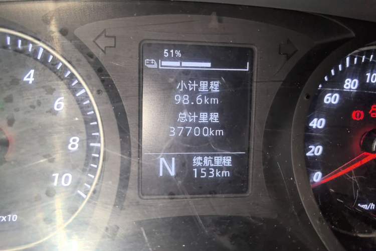 Used Wuling Yangguang 2024 300km Comfort Version with Sealed Windows 60kW Odometer Close Up