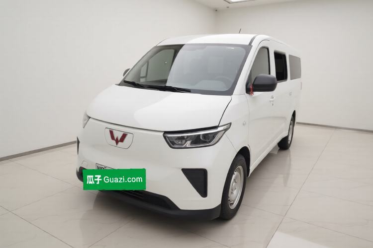 Used Wuling Yangguang 2024 300KM Comfort Version Passenger Van 75kW Guazi used car, China used car export, Used car for sale, Used cars, Cheapest cars for sale