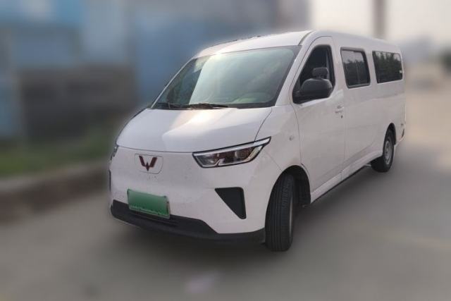 Used Wuling Yangguang 2024 300km Comfort-Grade Passenger Van 60kW