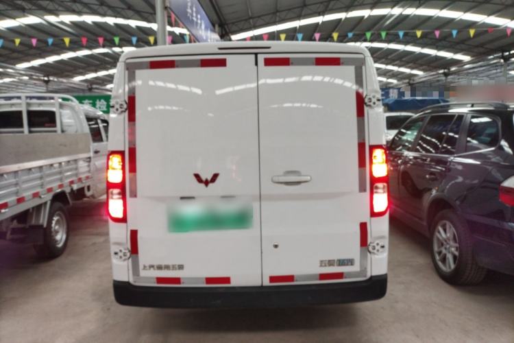 Used Wuling Yangguang 2024 300km Range Practical Window-Sealed Version 60kW Rear