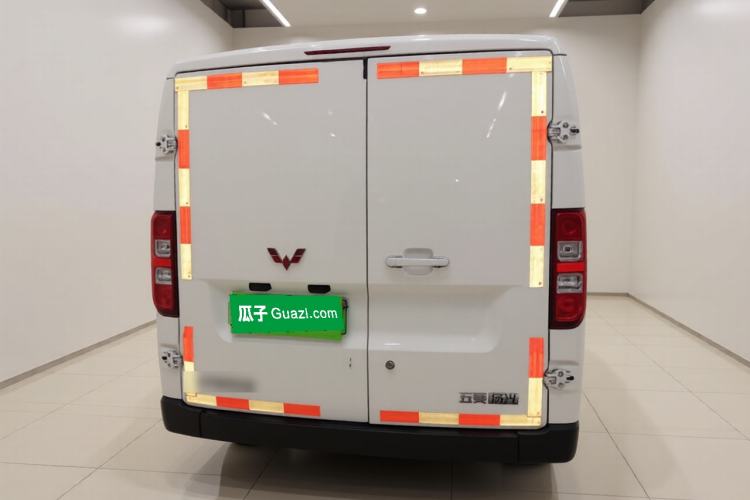 Used Wuling Yangguang 2024 300km Range Practical Window-Sealed Version 60kW Rear
