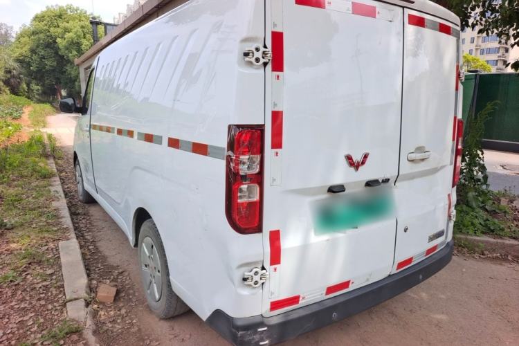 Used Wuling Yangguang 2024 300km Comfort Version with Sealed Windows 60kW Rear Left 45 Deg