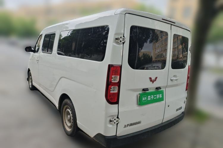 Used Wuling Yangguang 2024 300KM Comfort Version Passenger Van 75kW Rear Left 45 Deg