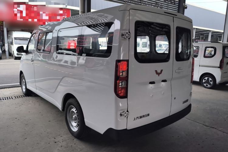 Used Wuling Yangguang 2024 300KM Comfort Version Passenger Van 75kW Rear Left 45 Deg