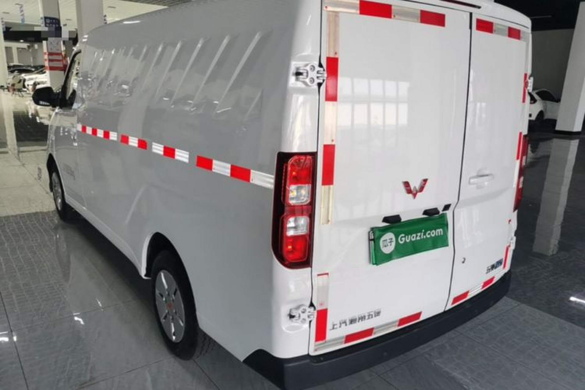 Used Wuling Yangguang 2024 300km Comfort Version with Sealed Windows 60kW Rear Left 45 Deg