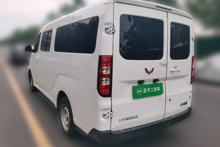 Used Wuling Yangguang 2024 300KM Comfort Version Passenger Van 75kW Rear Left 45 Deg