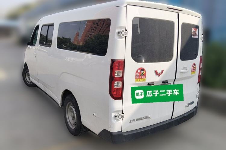 Used Wuling Yangguang 2024 300km Comfort-Grade Passenger Van 60kW Rear Left 45 Deg