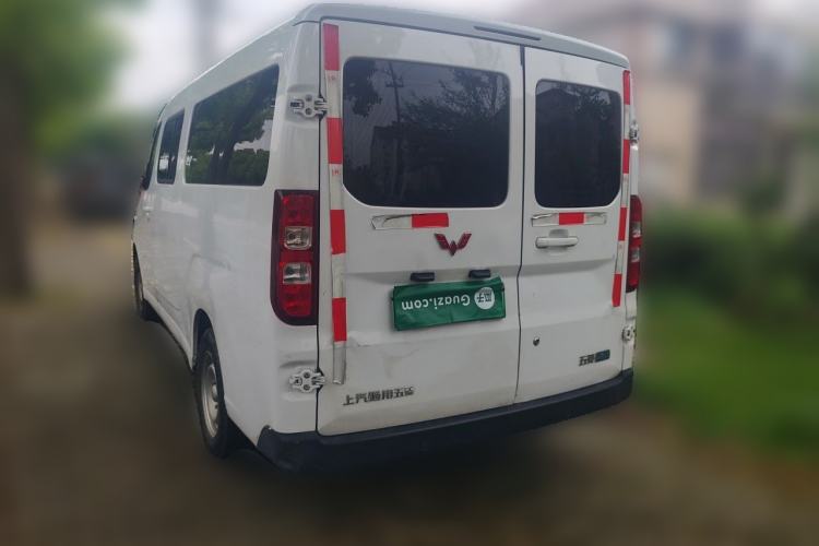 Used Wuling Yangguang 2024 300km Comfort-Grade Passenger Van 60kW Rear Left 45 Deg