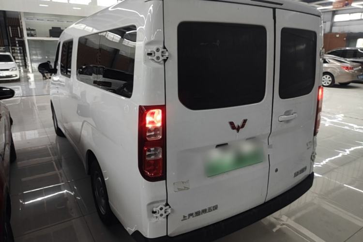 Used Wuling Yangguang 2024 300KM Comfort Version Passenger Van 75kW Rear Left 45 Deg