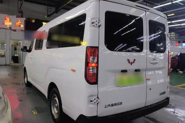 Used Wuling Yangguang 2024 300KM Comfort Version Passenger Van 75kW Rear Left 45 Deg