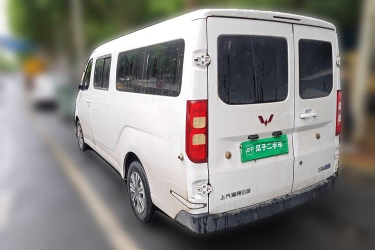 Used Wuling Yangguang 2024 300KM Comfort Version Passenger Van 75kW Rear Left 45 Deg