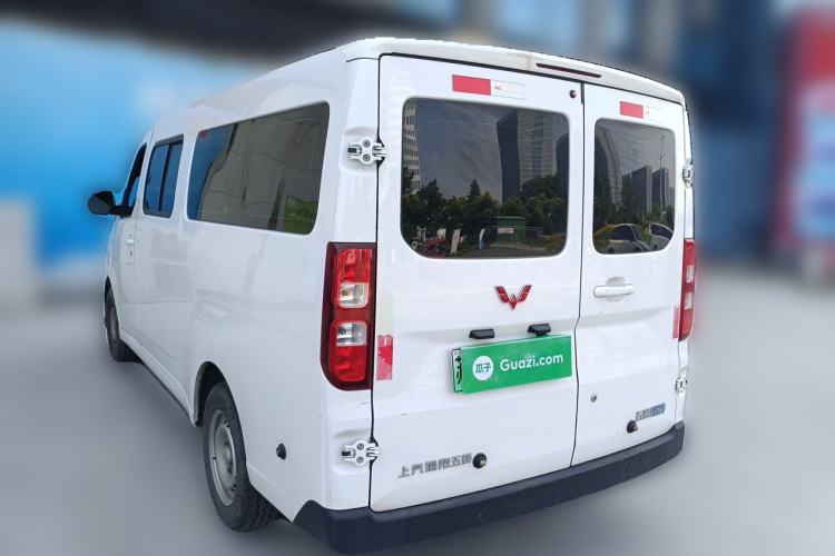 Used Wuling Yangguang 2024 300KM Comfort Version Passenger Van 75kW Rear Left 45 Deg