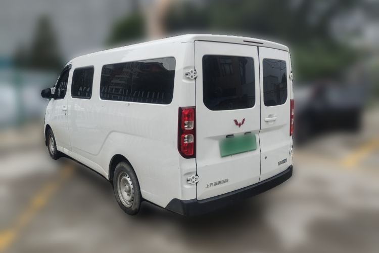 Used Wuling Yangguang 2024 300KM Comfort Version Passenger Van 75kW Rear Left 45 Deg
