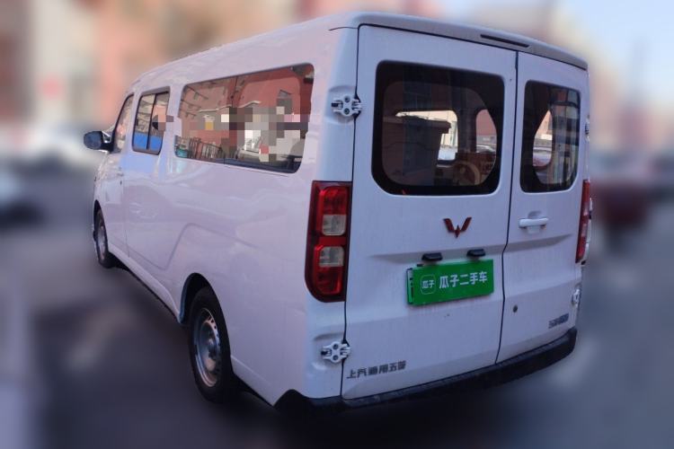 Used Wuling Yangguang 2024 300KM Comfort Version Passenger Van 75kW Rear Left 45 Deg
