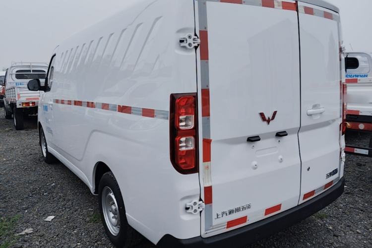 Used Wuling Yangguang 2024 300km Range Practical Window-Sealed Version 75kW Rear Left 45 Deg