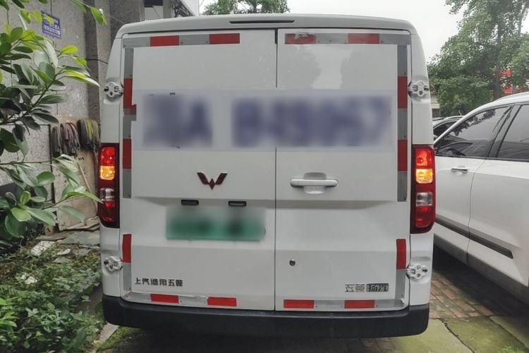 Used Wuling Yangguang 2024 300km Range Practical Window-Sealed Version 60kW Rear