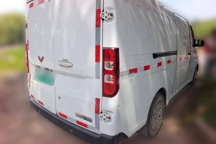 Used Wuling Yangguang 2024 300km Comfort Version with Sealed Windows 60kW Rear Right 45 Deg
