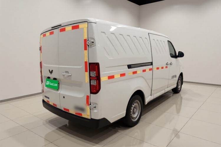 Used Wuling Yangguang 2024 300km Range Practical Window-Sealed Version 60kW Rear Right 45 Deg