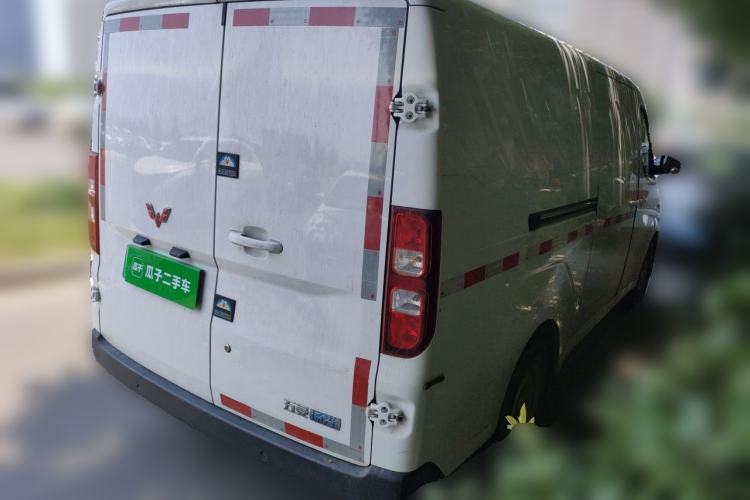 Used Wuling Yangguang 2024 300km Range Practical Window-Sealed Version 60kW Rear Right 45 Deg