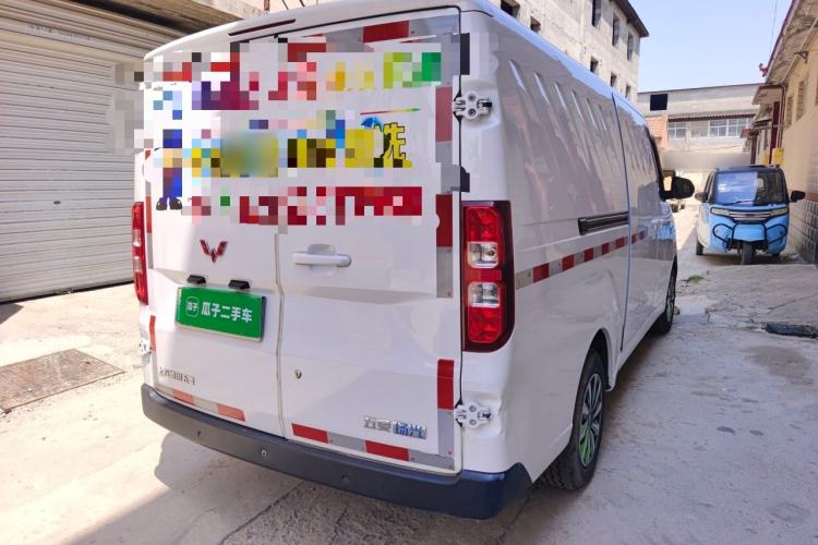 Used Wuling Yangguang 2024 300km Range Practical Window-Sealed Version 60kW Rear Right 45 Deg